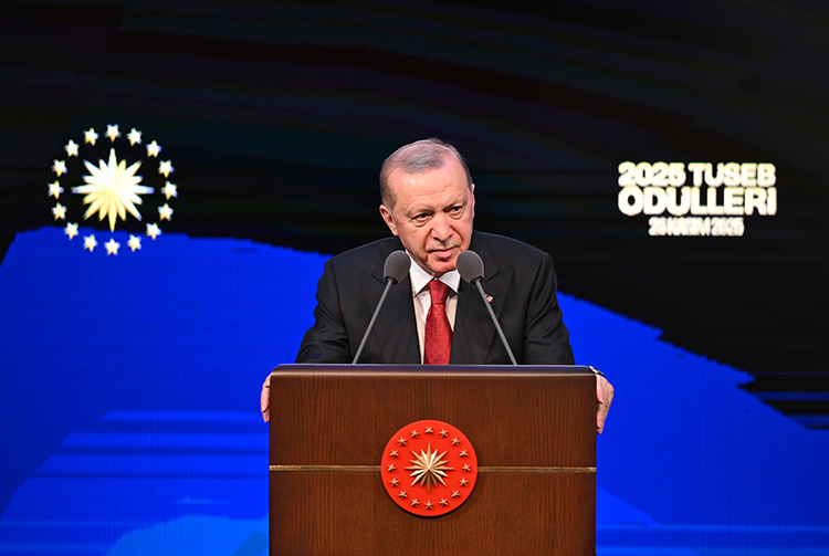 Erdoğan'dan Sağlıkta Dönüşüm Vurgusu: Halkın Hizmetine Sunulan Kalıcı Yatırımlar ve Milli Sağlık Vizyonu