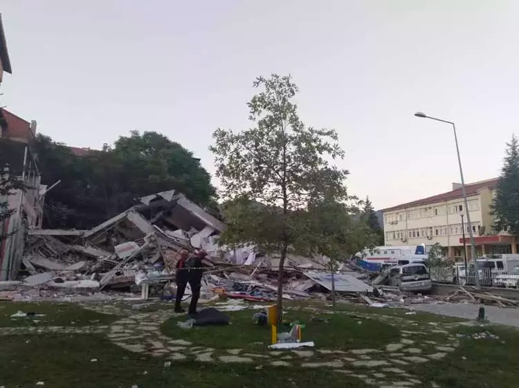 WhatsApp Image 2025-08-11 at 10.08.46 (10)