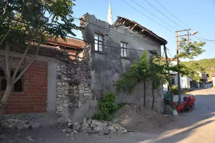 WhatsApp Image 2025-08-11 at 10.08.46 (5)