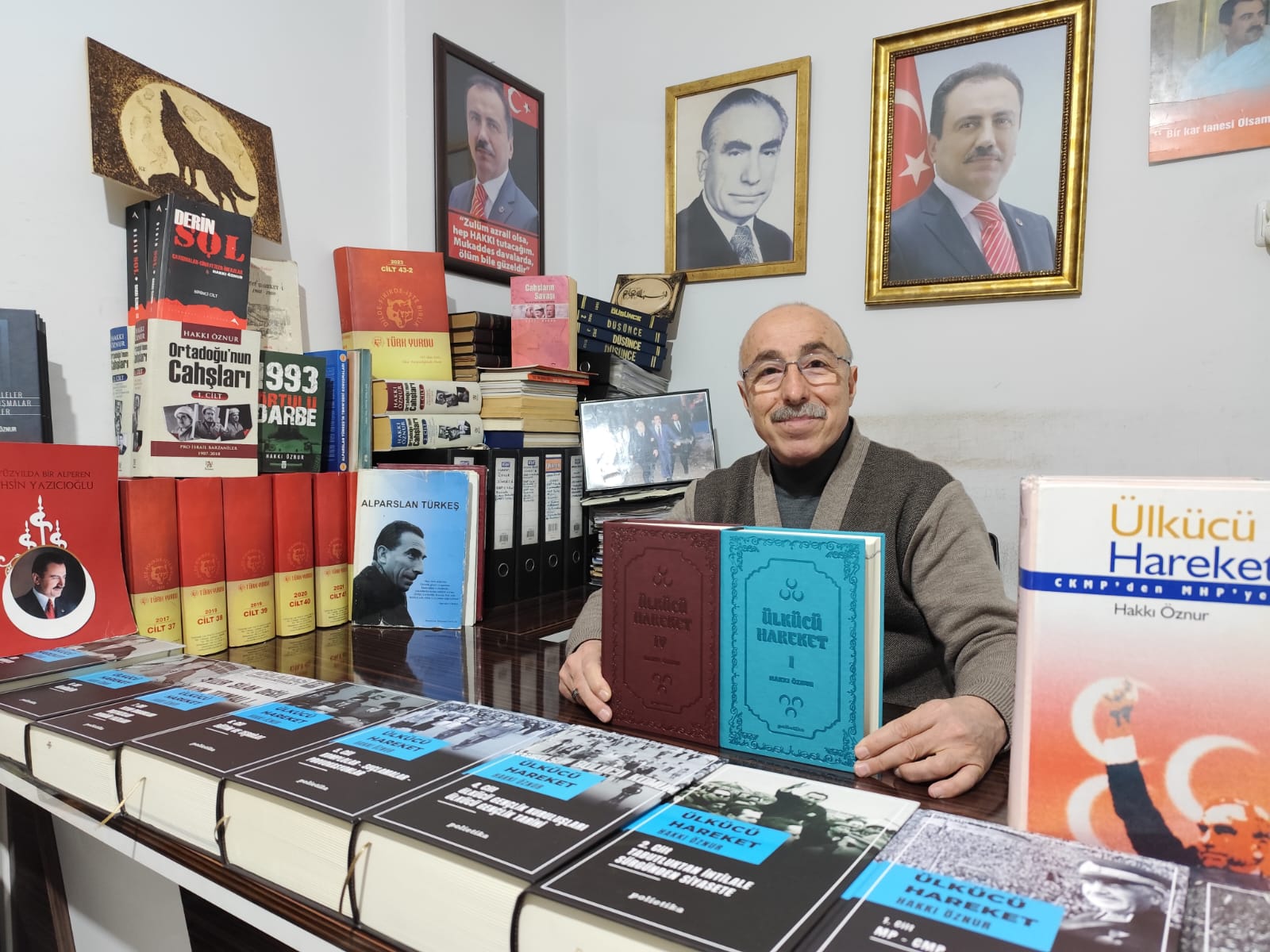 Yakın tarihe ışık tutan 9 ciltlik, 9.714 sayfalık başyapıt: Ülkücü Hareket