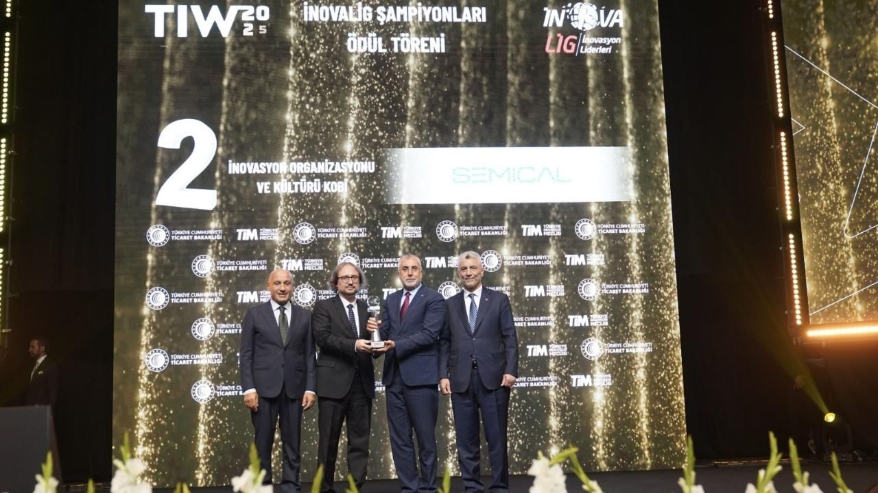 WhatsApp Image 2025-10-14 at 16.37.43 (1)