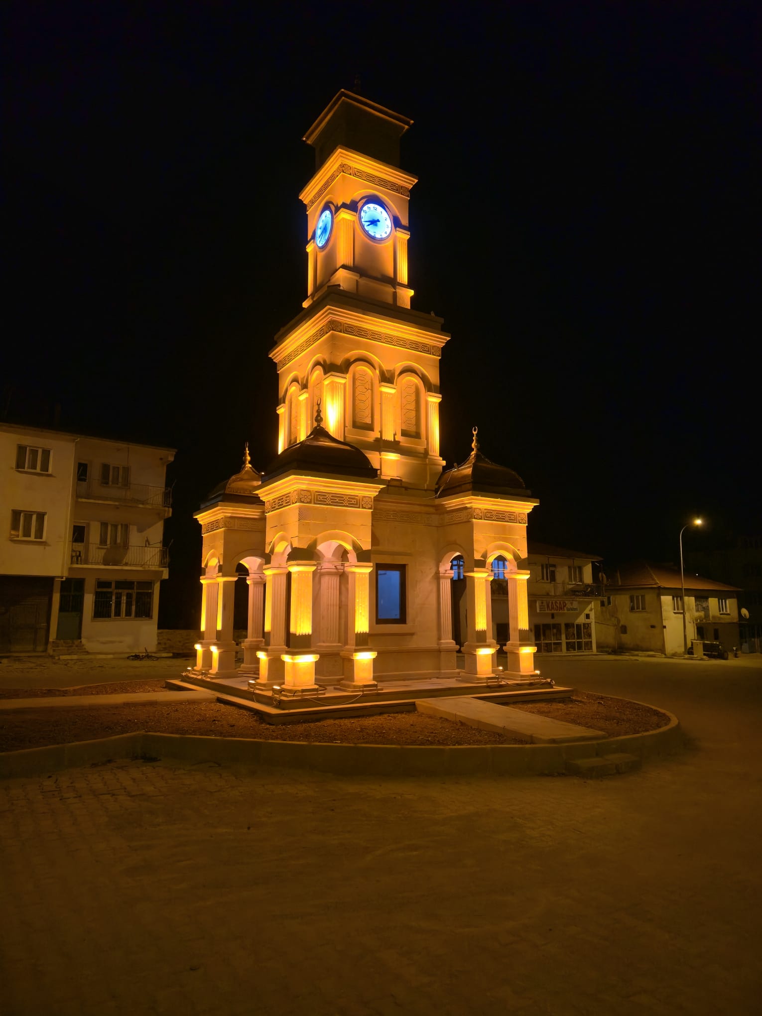 Akharım Belediyesi: Düğün Salonunu Ücretsiz Kiralama ve Şehrin Modernleşmesi
