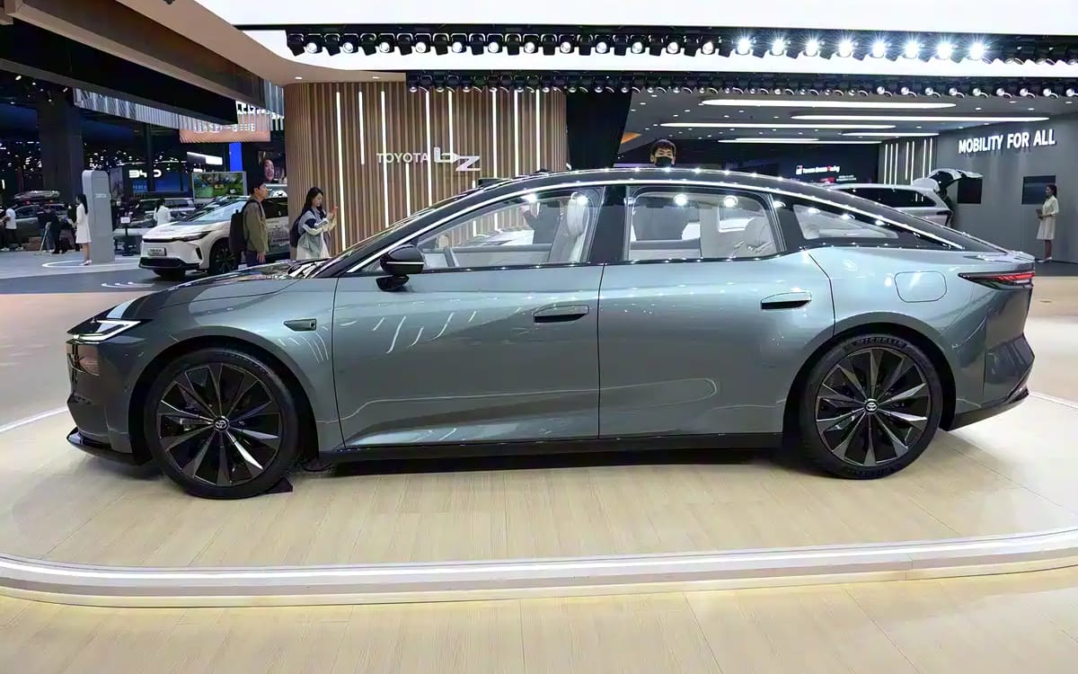 WhatsApp Image 2025-11-21 at 09.22.01 (2)