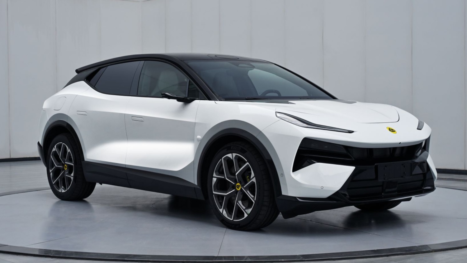 WhatsApp Image 2025-12-10 at 11.13.23 (2)