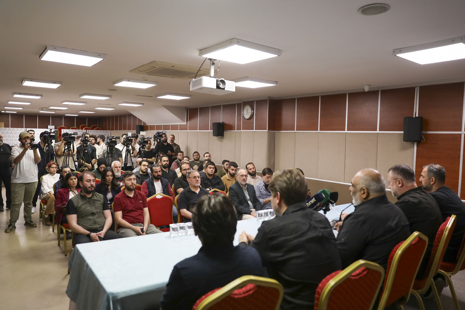 _İHH'dan, Gazze'de 5 görevlisinin şehit edildiği saldırıyla ilgili basın açıklaması _ (2)