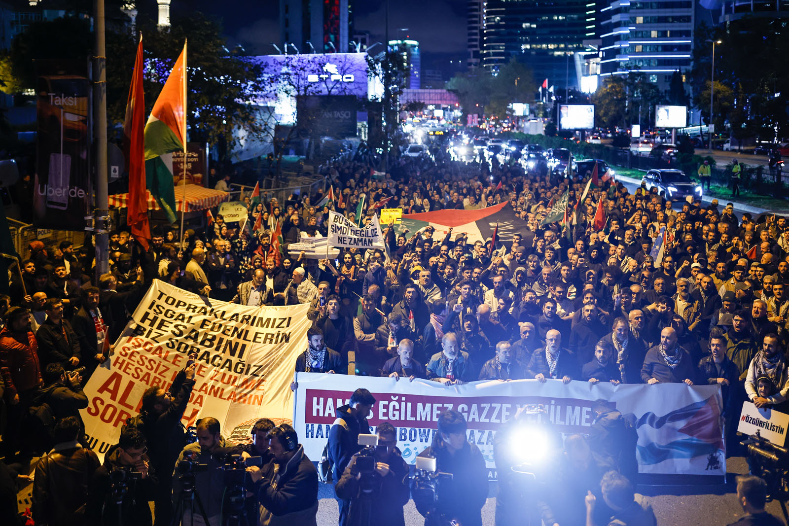 Gazze İçin Uluslararası Sulara Uzanan Dayanışma: Özgürlük Filosu Eylemi ve Yorumlar