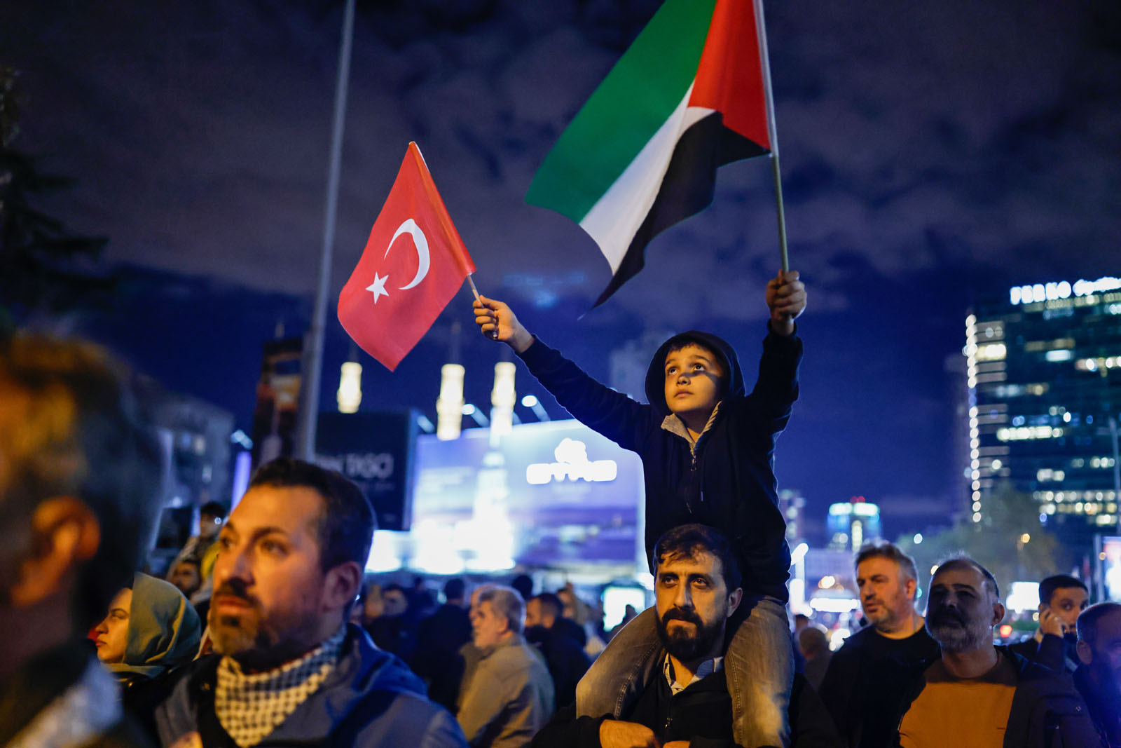 Gazze İçin Uluslararası Sulara Uzanan Dayanışma: Özgürlük Filosu Eylemi ve Yorumlar