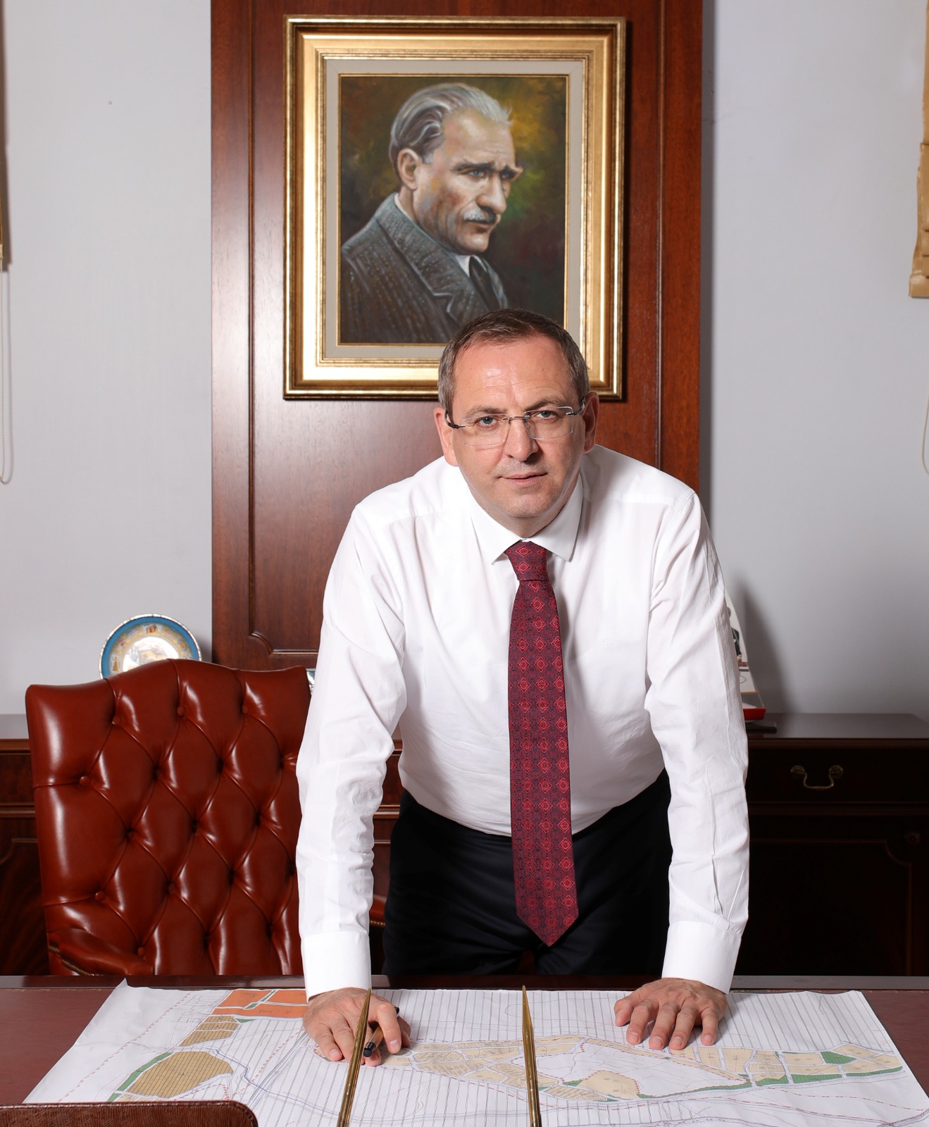 ayvalik_belediye_baskani_mesut_ergin