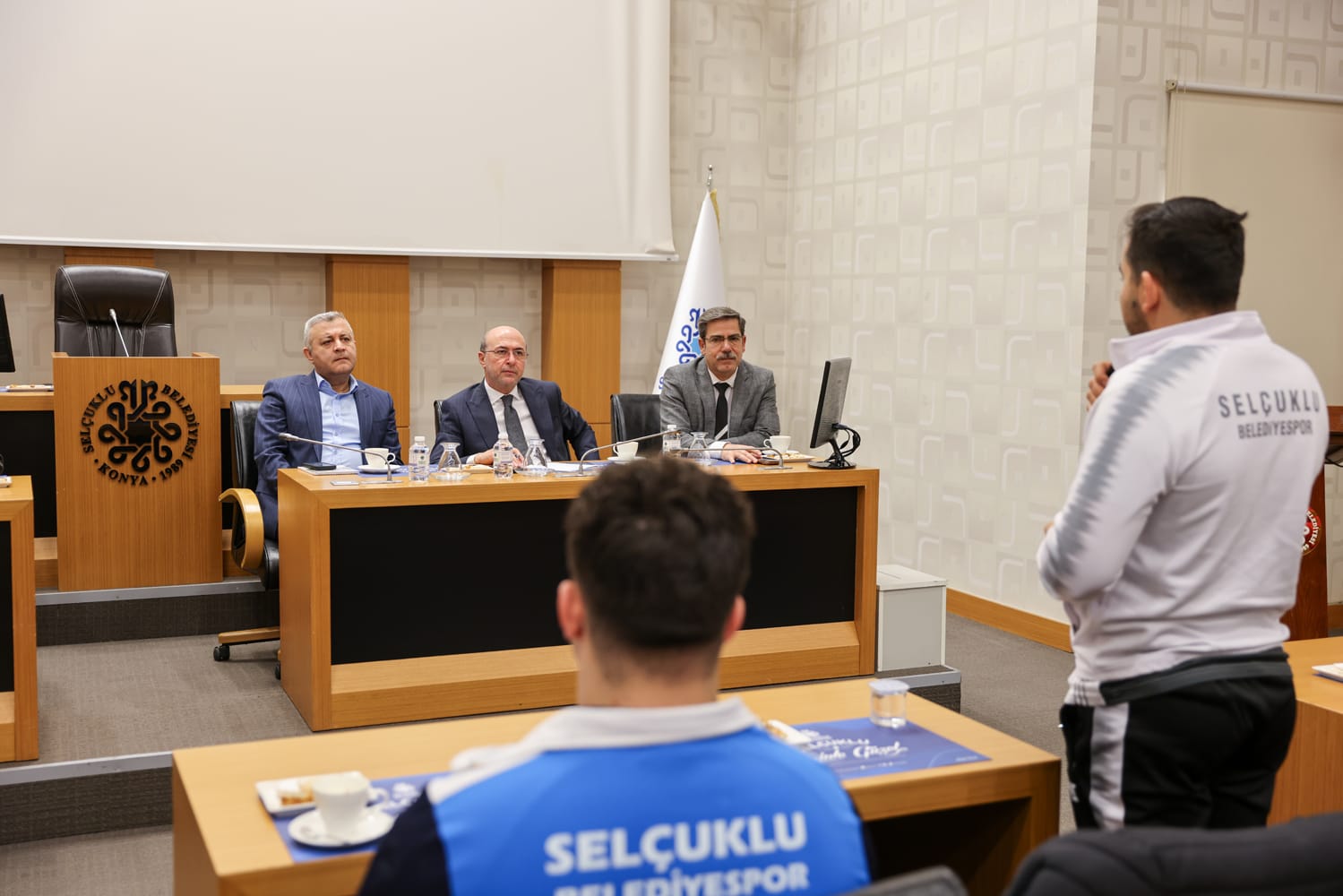 b6fda3cb-c95d-4d5b-b6d5-47063a1a3c87