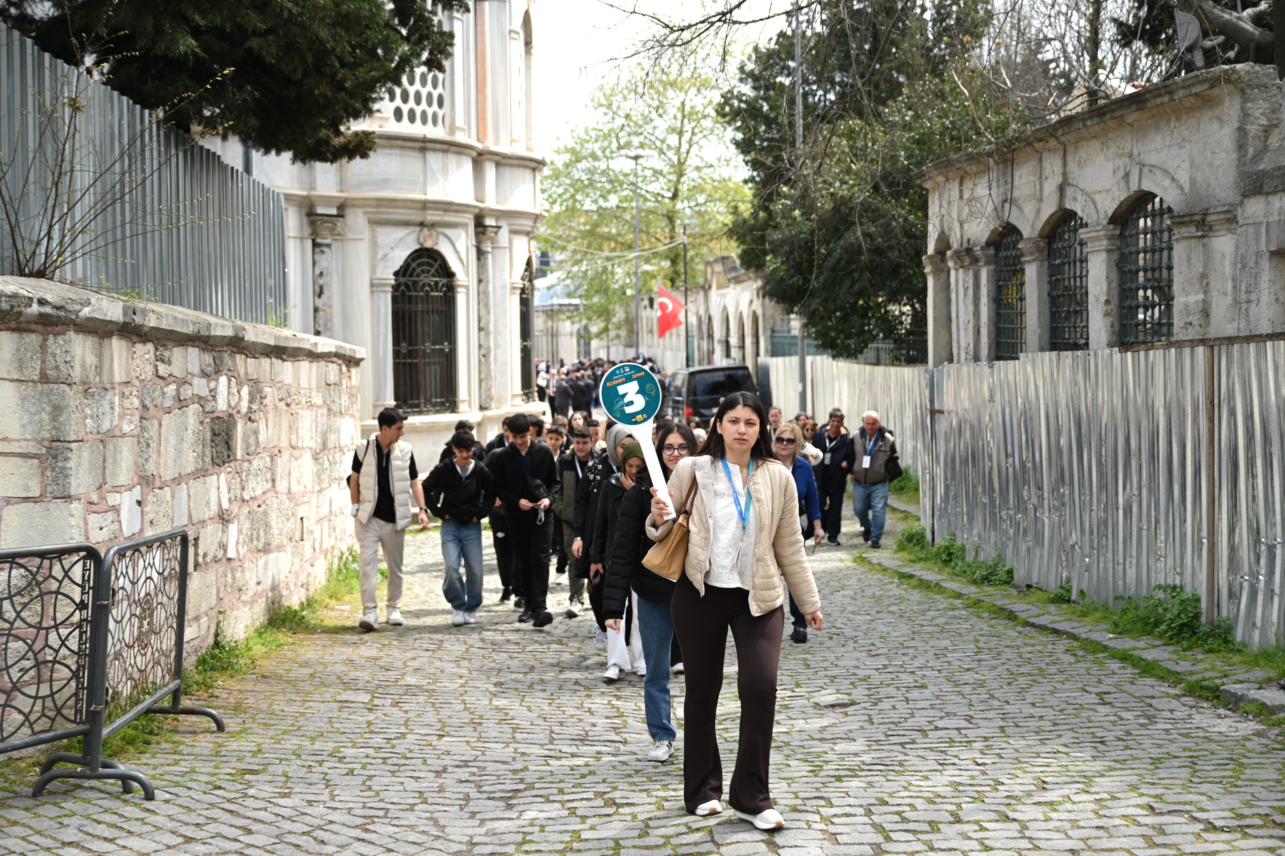 Öğrencilerden Büyük Takdir ve Teşekkür