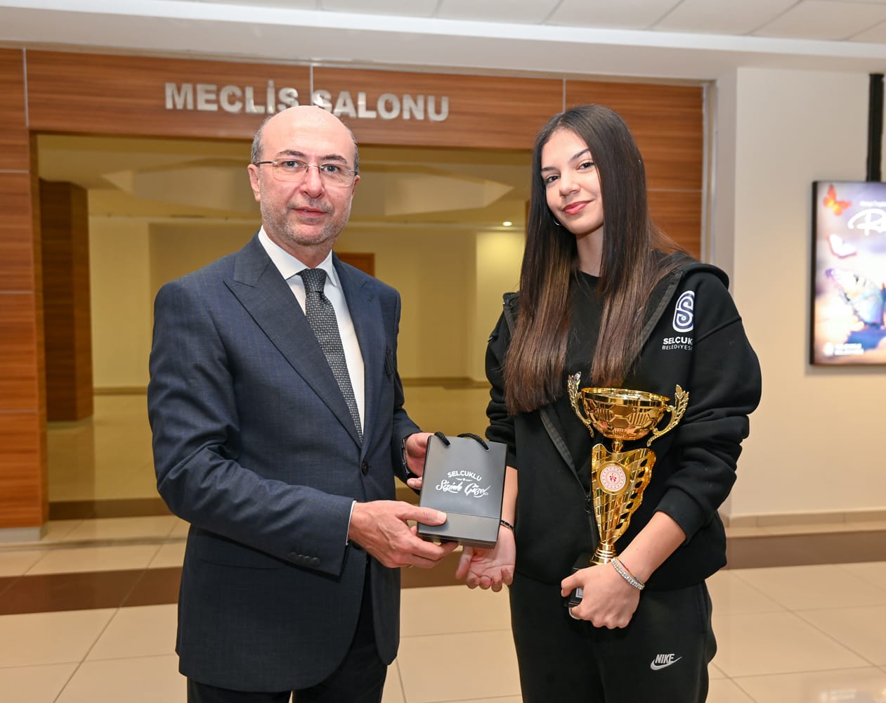 d078f117-2a9b-41dd-bbed-206be5229984