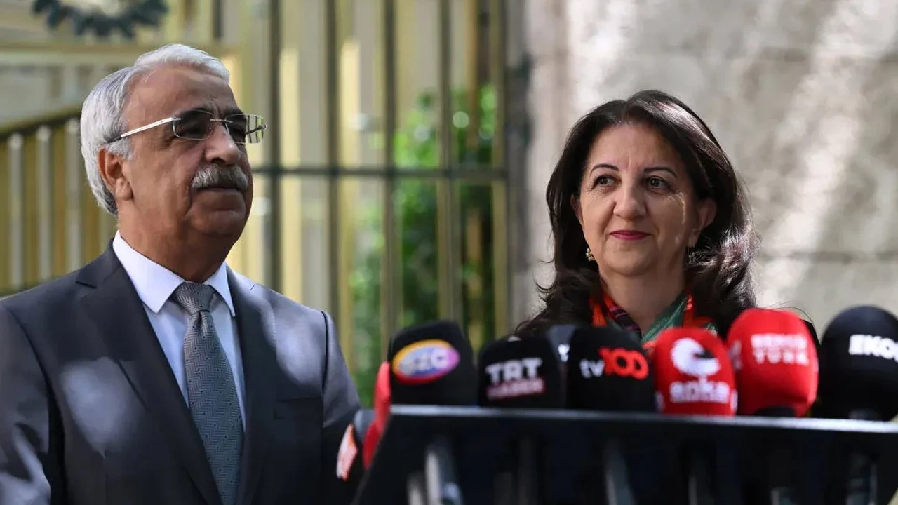 dem-parti-heyeti-yarin-imraliya-gidecek-gas3