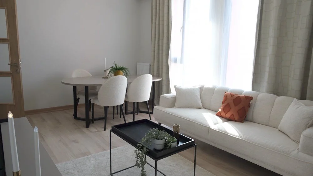 kkm1rj8HfE-RB5OV3Uho5A