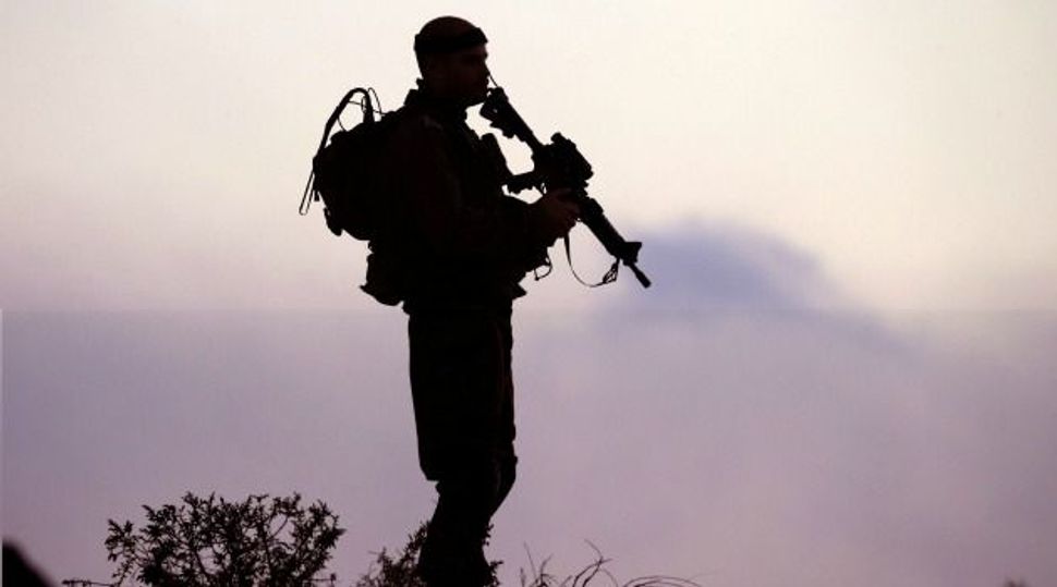 lonesolider-112614-1425564750