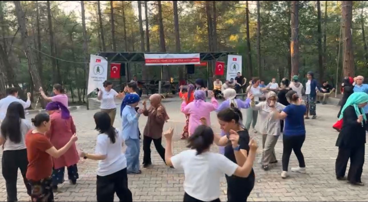 Simavlı Türk Halk Müziği Sanatçısı Mehmet Yiğit'in Unutulmaz Gecesi
