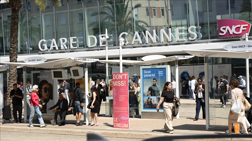 thumbs_b_c_8225d2203d2760d9106c1ea1aed77512