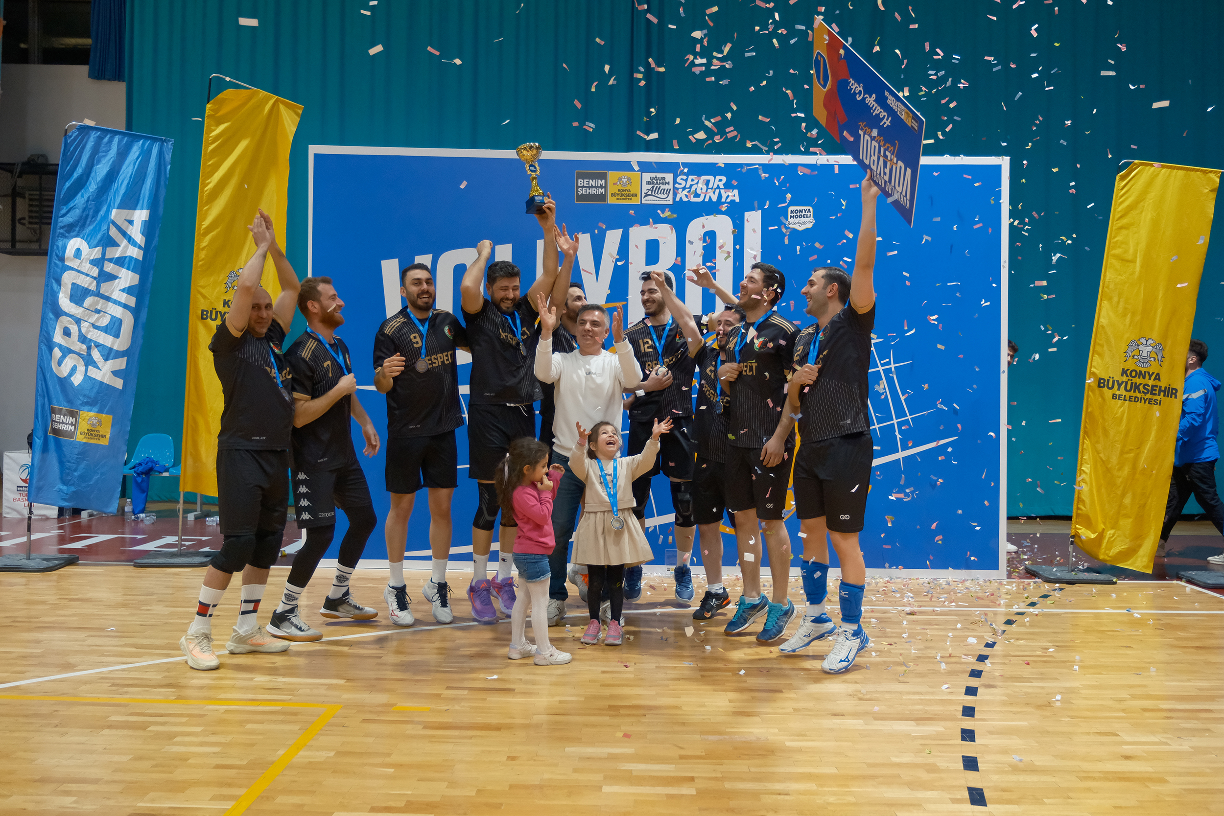 Dp1XLIY1qrWT2EXUS7lTYw28m5ysanPP3Wwz0XCl