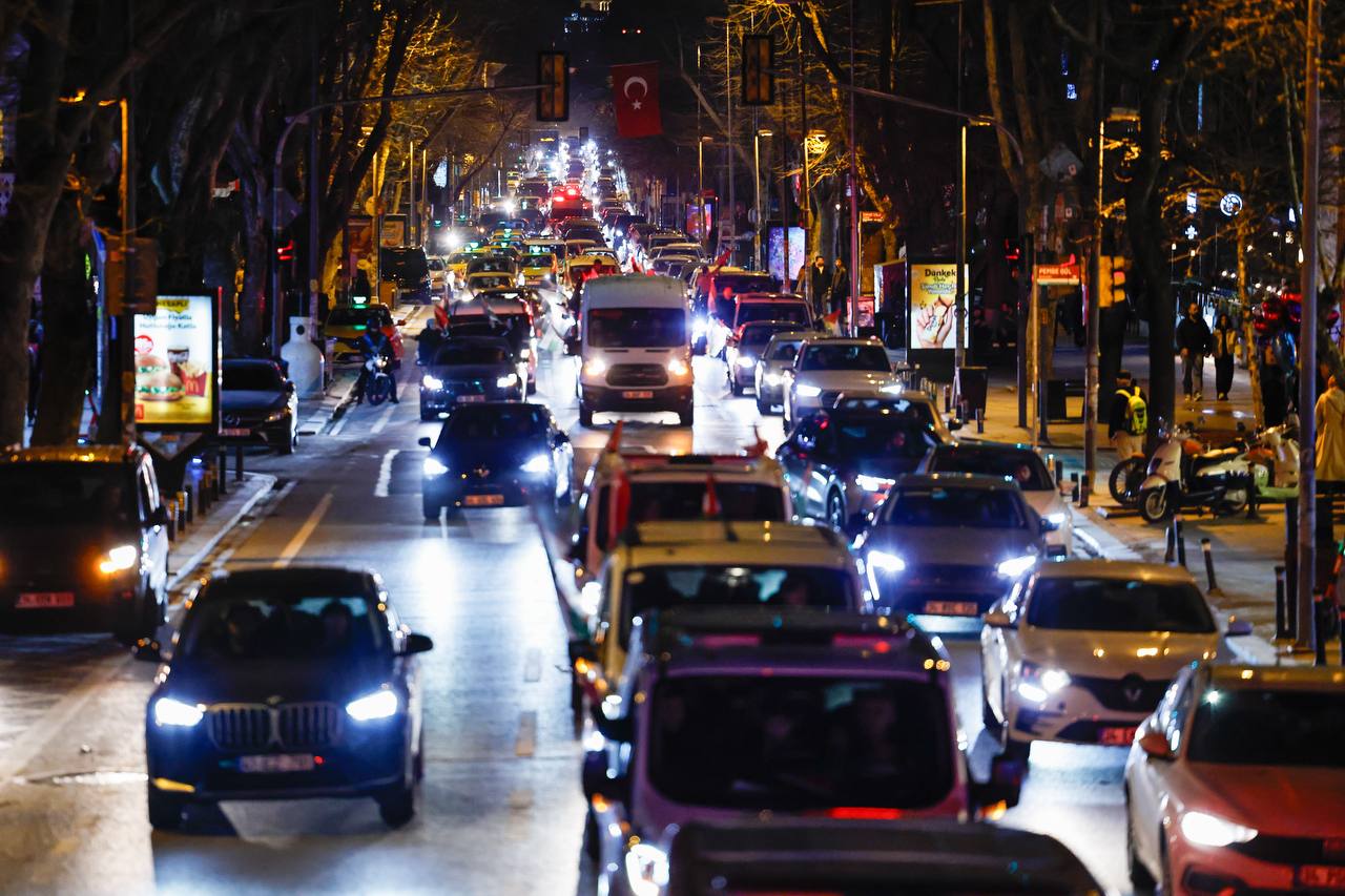 İstanbul'da yüzlerce araçla Gazze konvoyu (2)