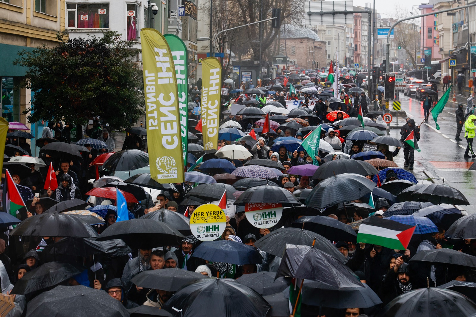 _İstanbul'da binler işgalci İsrail ve ABD saldırılarına karşı yürüdü  (6)