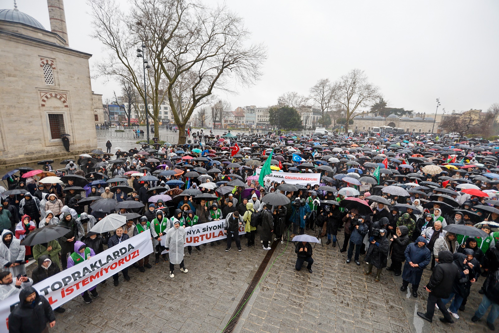 _İstanbul'da binler işgalci İsrail ve ABD saldırılarına karşı yürüdü  (8)