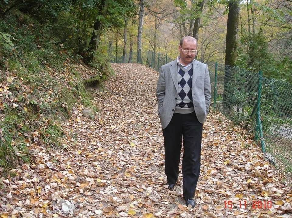 cbc40f7b-4c73-4b8e-bdc0-cf24f909eb01