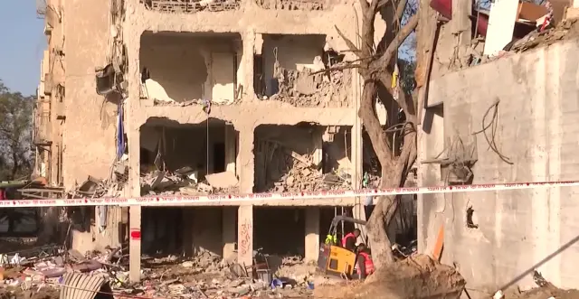 iran-in-vurdugu-arad-da-buyuk-yikim-olayin-19678086_4571_m