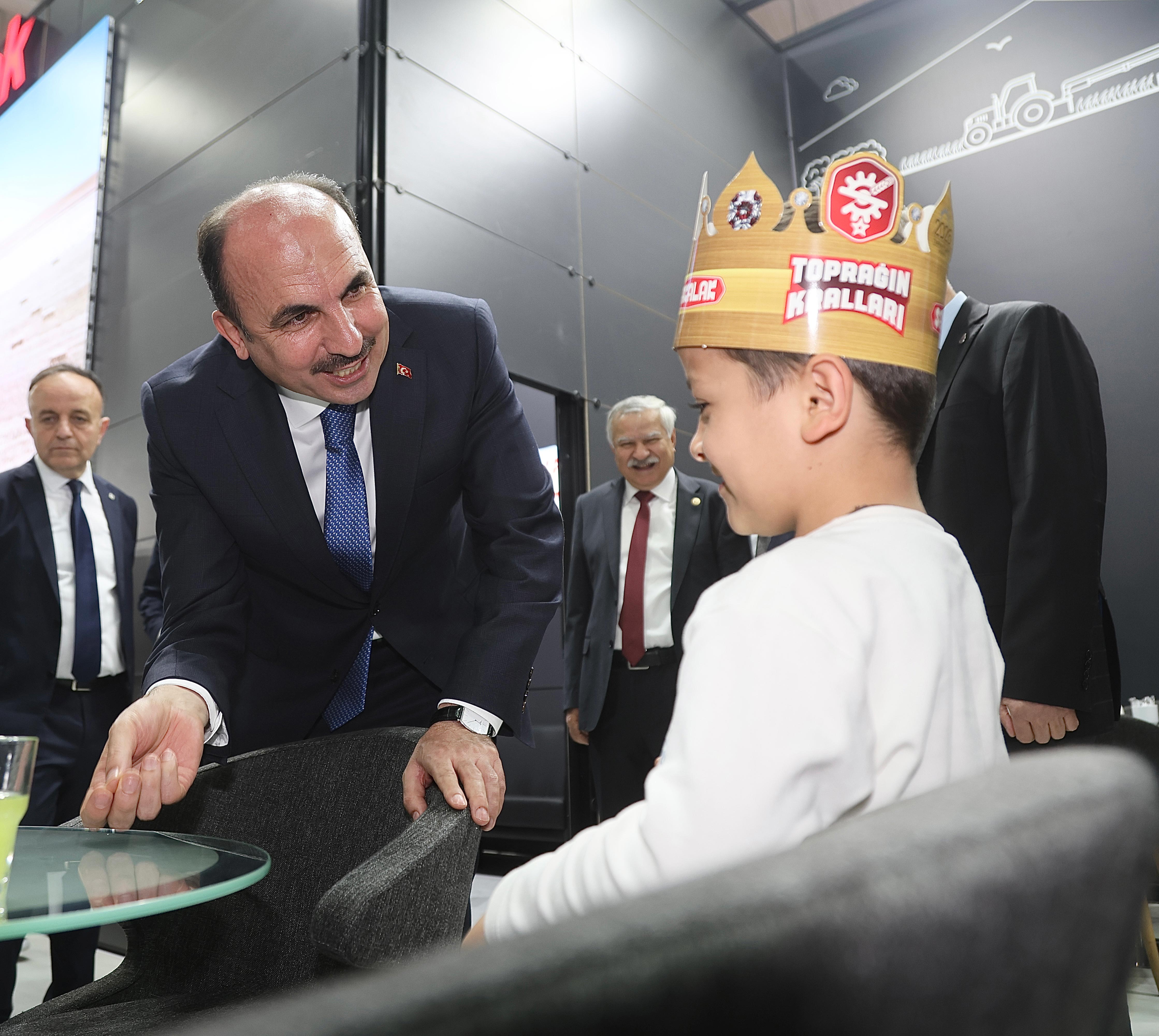 l3ASrgPZuXaInVq4fFtxIpdKA91nm4ZdsQXbFCo1