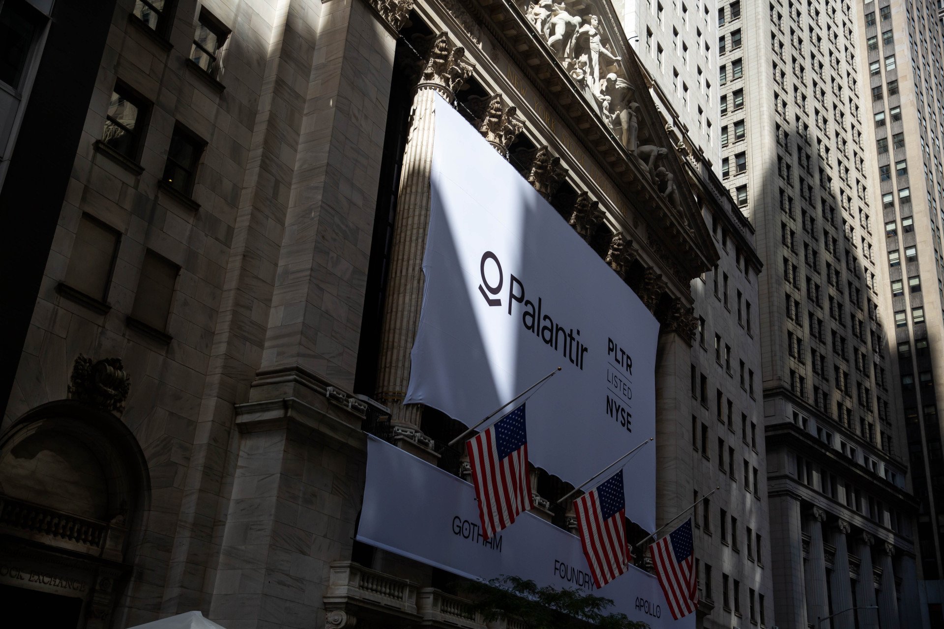 026815d9ff9ff3aedeaad55a1673e031