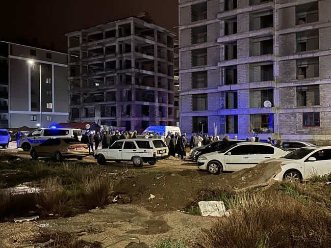 3878282_61fdb54b1c914f5ccc7cd3dba182c77b