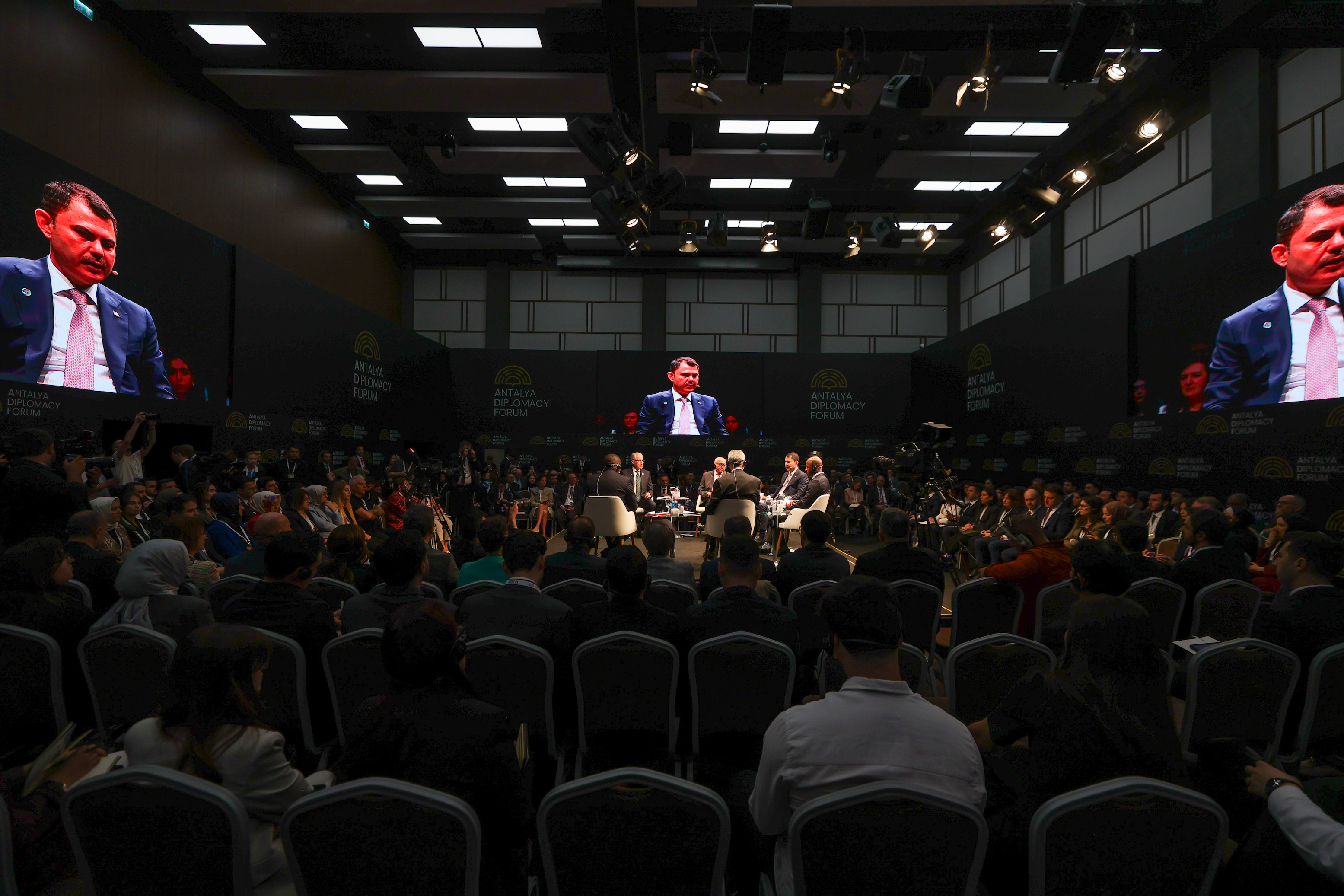 MURAT KURUM ANTALYA DİPLOMASİ FORUMU COP31 PANELİ FOTOĞRAFLAR I0114