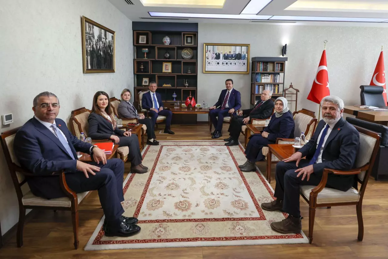 VwdUR_1776158655_2274