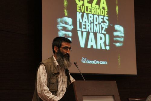 Cezaevlerinde kardeşlerimiz var