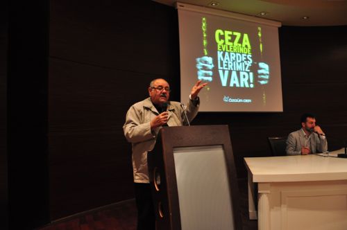 Cezaevlerinde kardeşlerimiz var