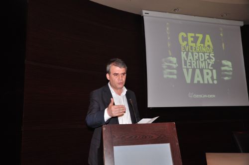 Cezaevlerinde kardeşlerimiz var