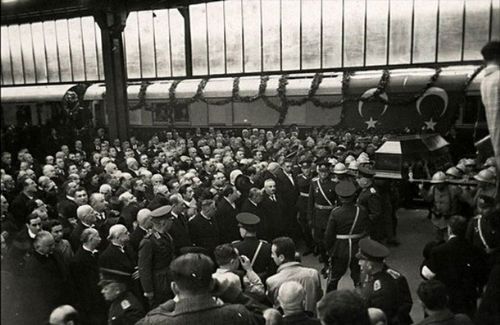 Atatürk'ün otopsi fotoğraflarının 2. bölümü