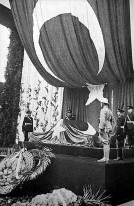 Atatürk'ün otopsi fotoğraflarının 2. bölümü