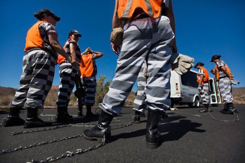 Mahkumlar ama mutlular