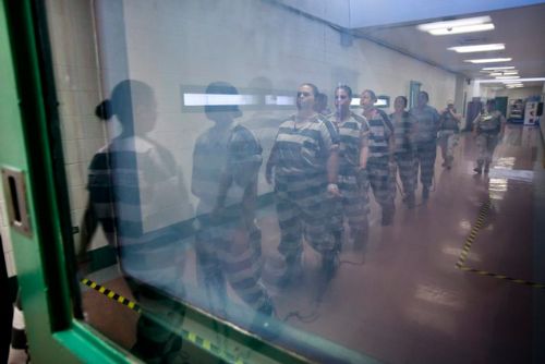 Mahkumlar ama mutlular