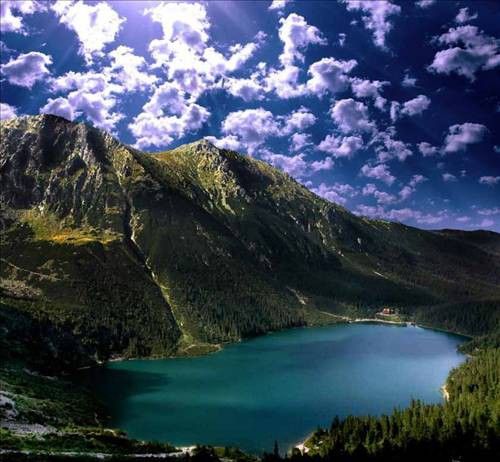 Avusturya'daki Yeşil Göl