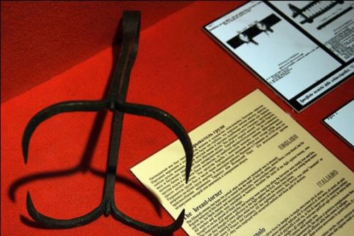 En vahşi işkence aletleri