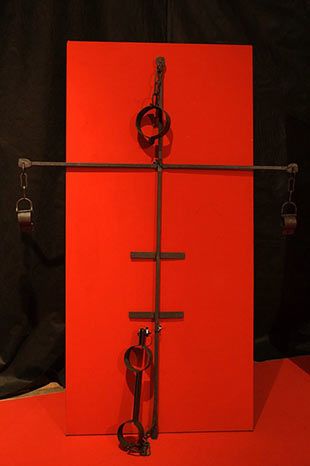 En vahşi işkence aletleri