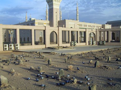 Cennet'ül Baki'de yatan sahabeler