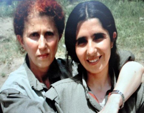 Paris'teki suikastin ardından cenazeler götürüldü