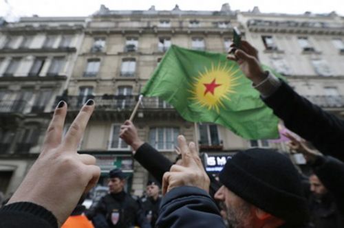 Paris'teki suikastin ardından cenazeler götürüldü