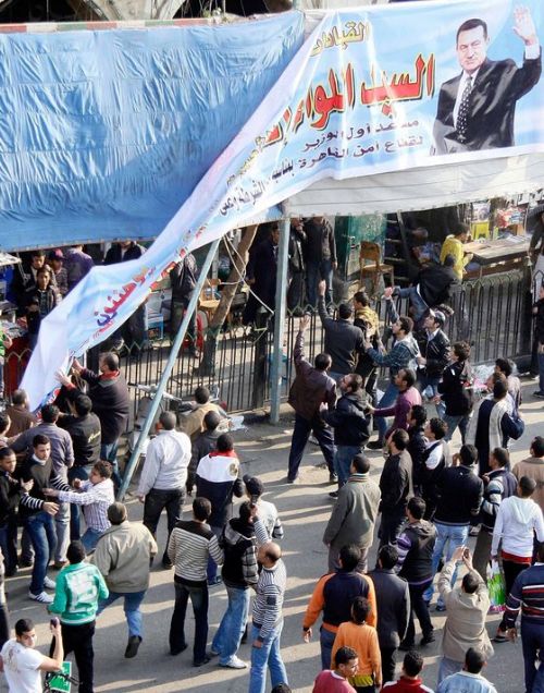 Mısır halkı da ayaklandı...