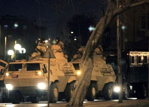 Mısır alev alev yanıyor