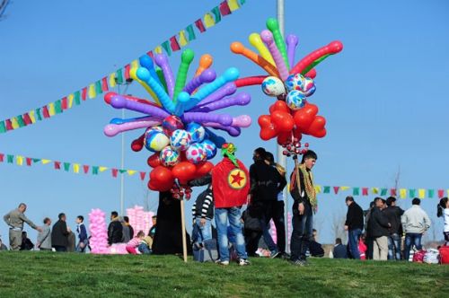 Diyarbakır'da nevruz(newroz) kutlamaları