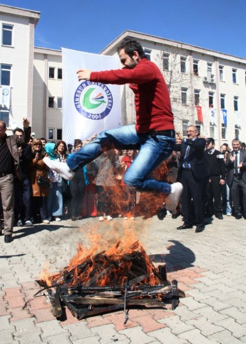 Diyarbakır'da nevruz(newroz) kutlamaları