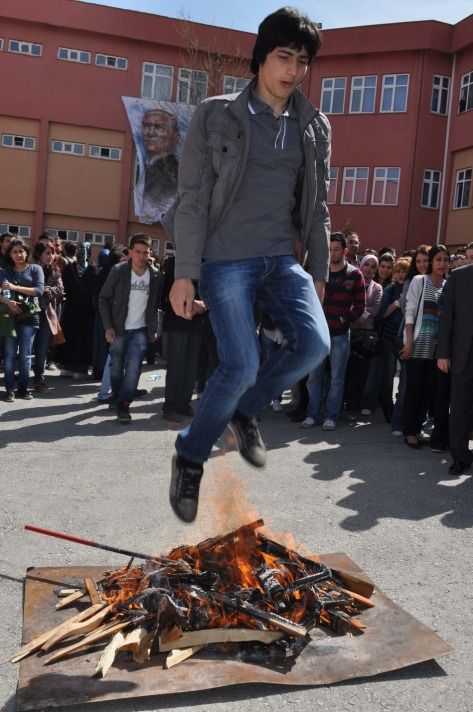 Diyarbakır'da nevruz(newroz) kutlamaları