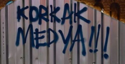 Gezi Parkı eylemlerinde öne çıkan ilginç pankartlar